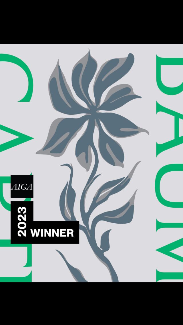 Oops, we did it again! Very excited to share that our cover design for BAUMGARTNER by American author Paul Auster is selected as one of the 2023 50 Books | 50 Covers winners by @AIGADesign

The book is going to be part of the collection of the Columbia University’s Rare Book and Manuscript Library in New York.

Special thanks to @peter_vd_zwaag and chris_kooi  at publisher @debezigebij for the support.

And thanks to this year’s jury:
@giampietrorob @roanneadams @haynie.jp @berriesforeveryone @chloe.actually

#AIGA5050 #AIGAarchives #winner #judgeabookbyitscover #graphicdesign #typography #bookstagram #paulauster